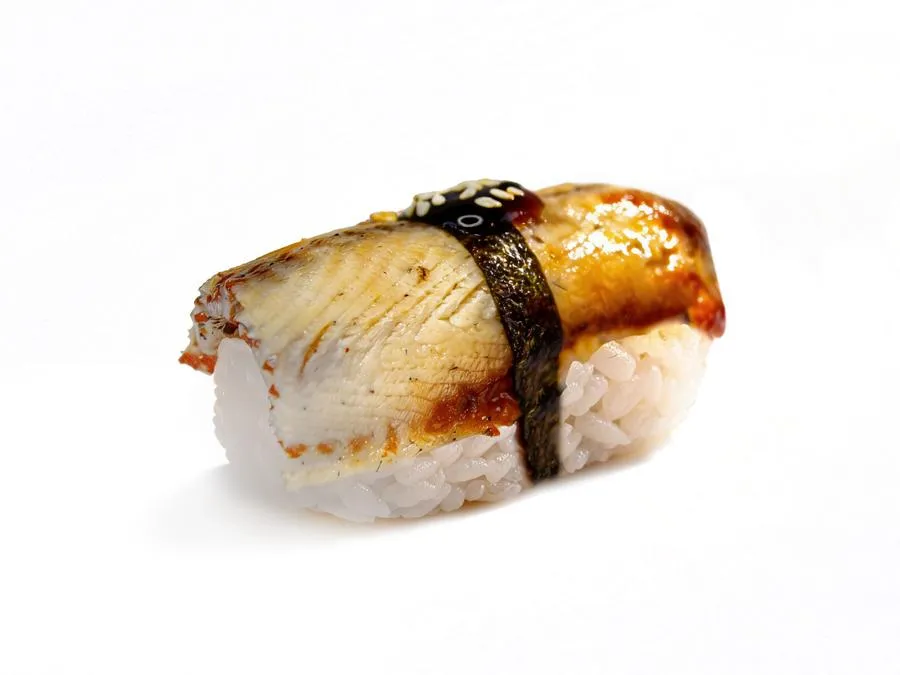 Суши с Угрем